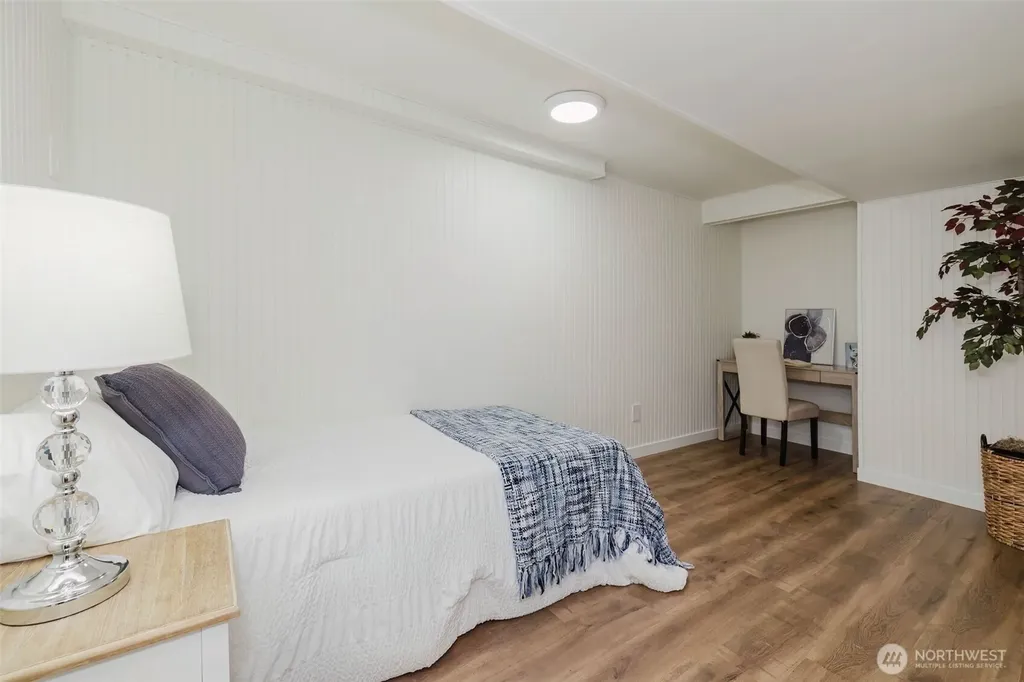 3828 Harbel Drive NE Bremerton WA 98310