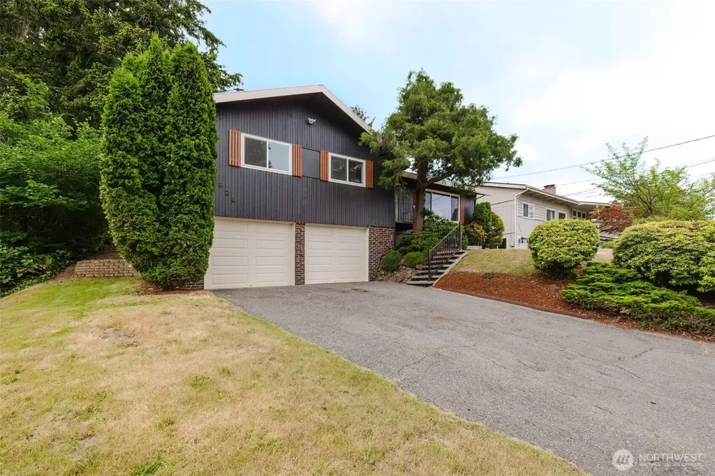 3828 Harbel Drive NE Bremerton WA 98310