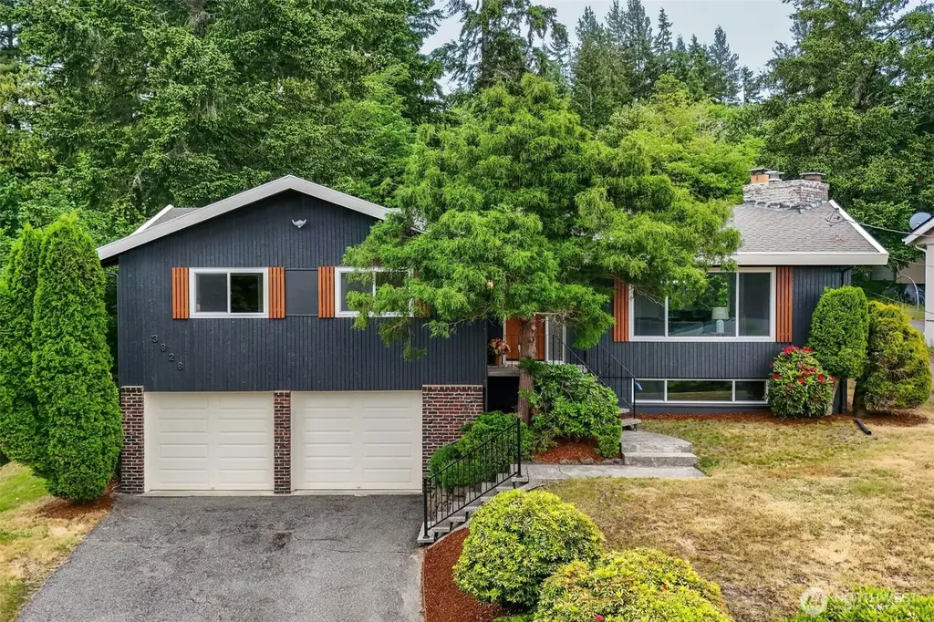 3828 Harbel Drive NE Bremerton WA 98310