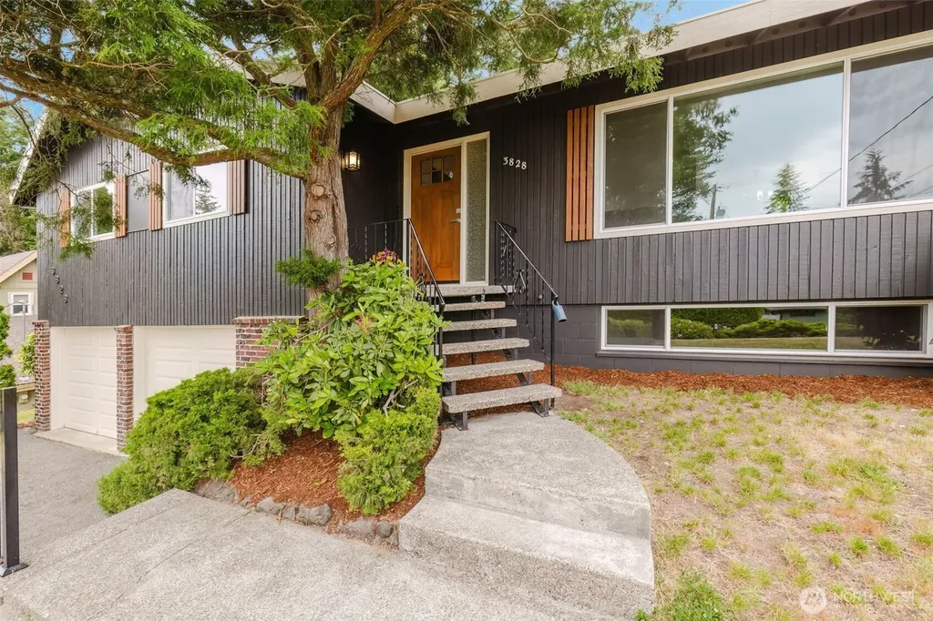 3828 Harbel Drive NE Bremerton WA 98310