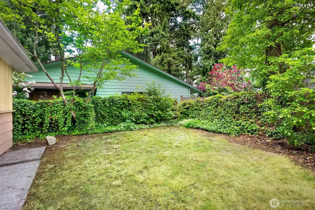 902 N 149th Street Shoreline WA 98133