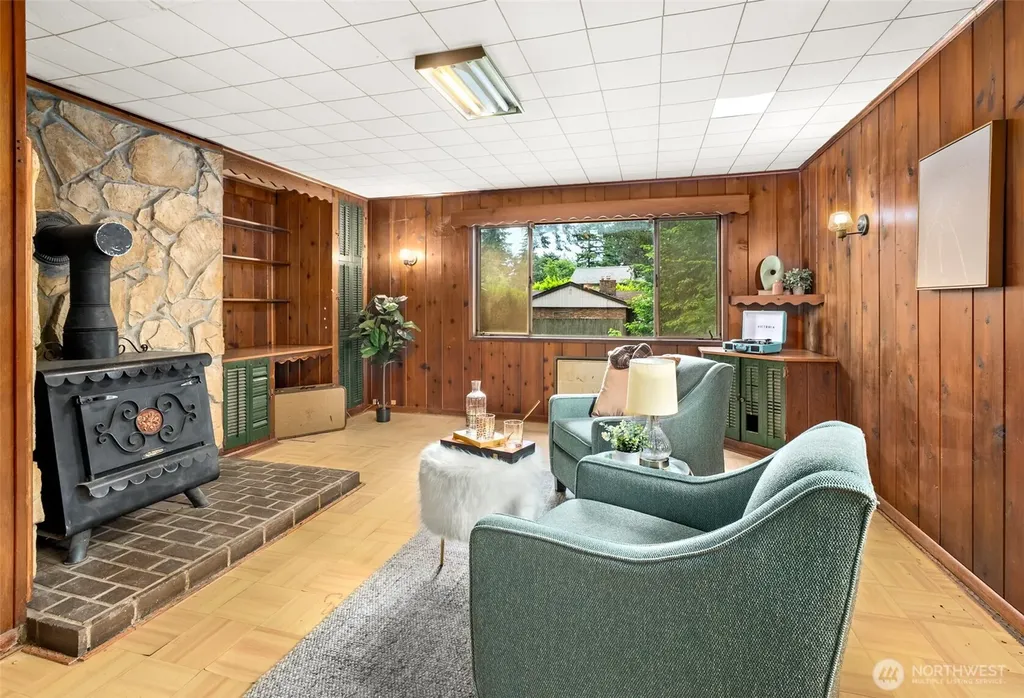 902 N 149th Street Shoreline WA 98133