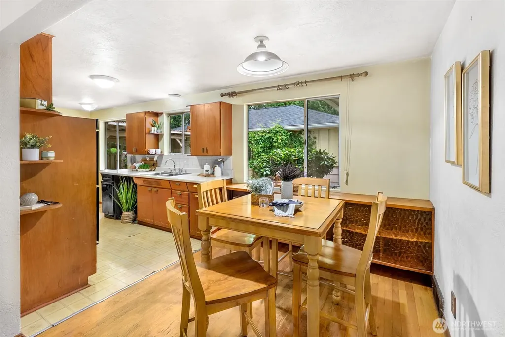 902 N 149th Street Shoreline WA 98133