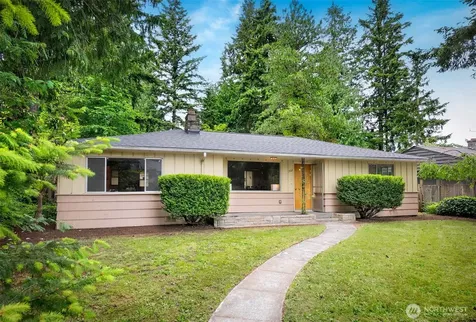 902 N 149th Street Shoreline WA 98133
