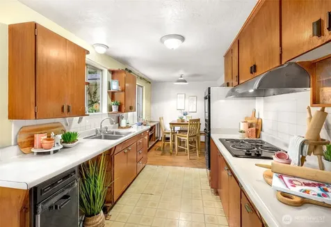 902 N 149th Street Shoreline WA 98133