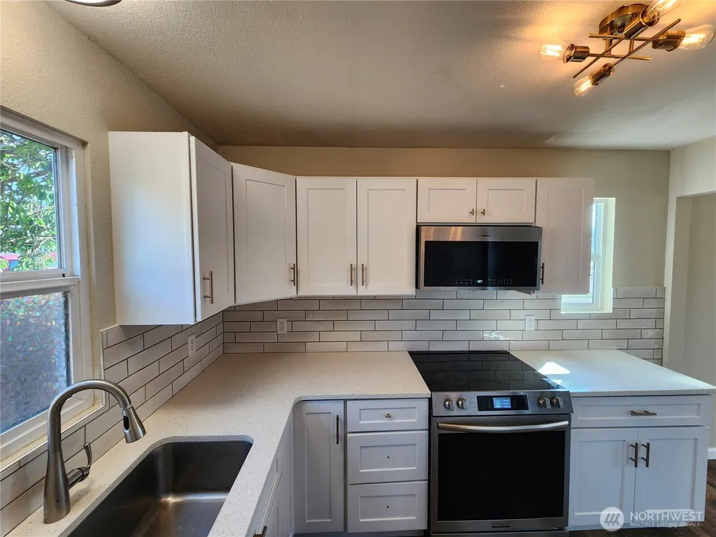 807 Georgiana Street Port Angeles WA 98362