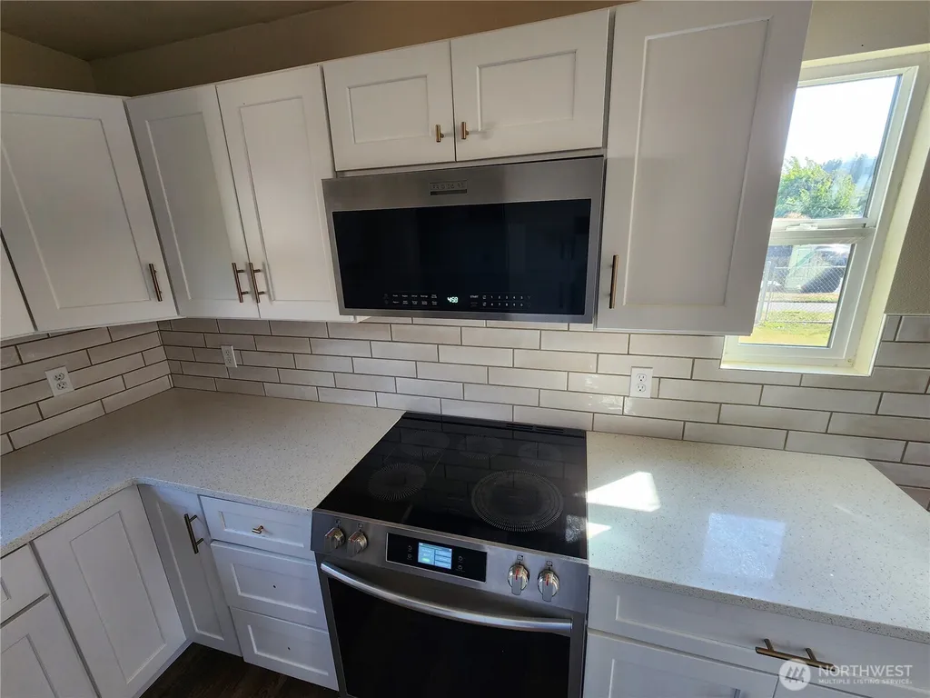 807 Georgiana Street Port Angeles WA 98362