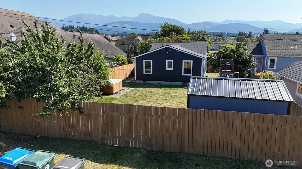 807 Georgiana Street Port Angeles WA 98362