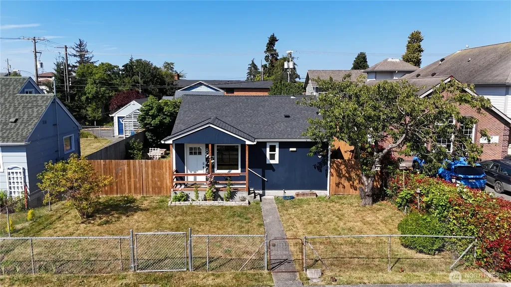 807 Georgiana Street Port Angeles WA 98362