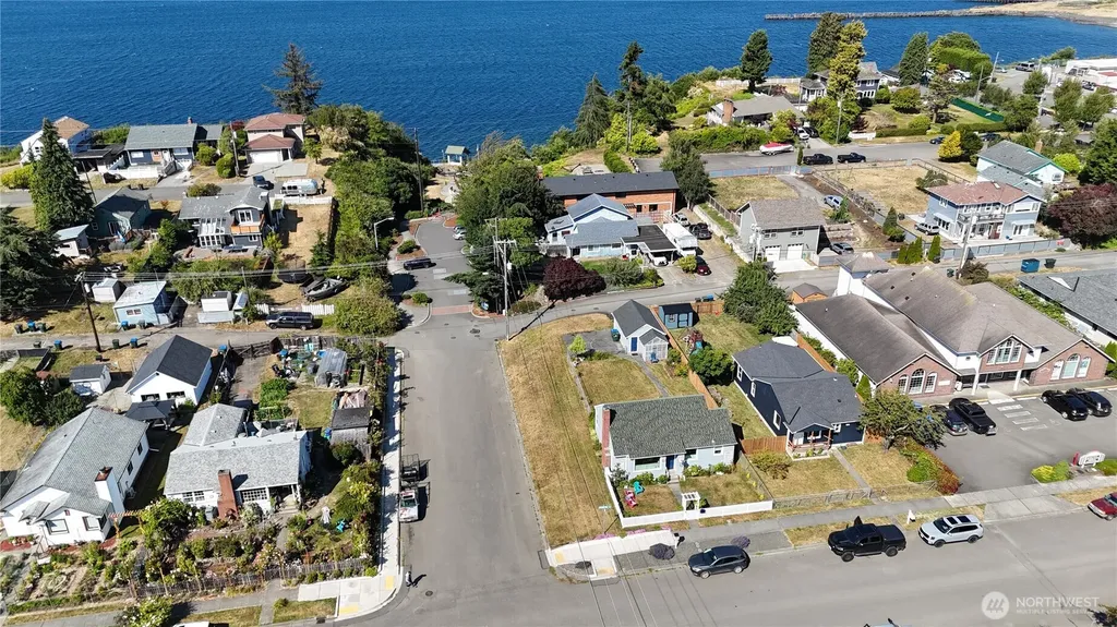 807 Georgiana Street Port Angeles WA 98362