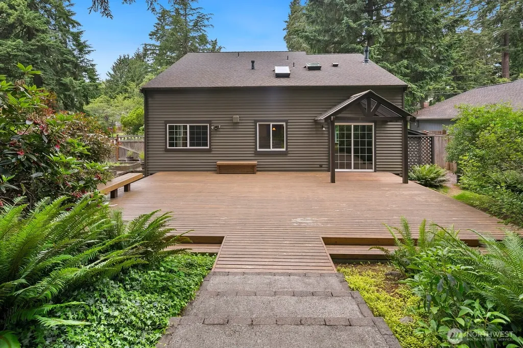 7825 NE 140th Place Kirkland WA 98034