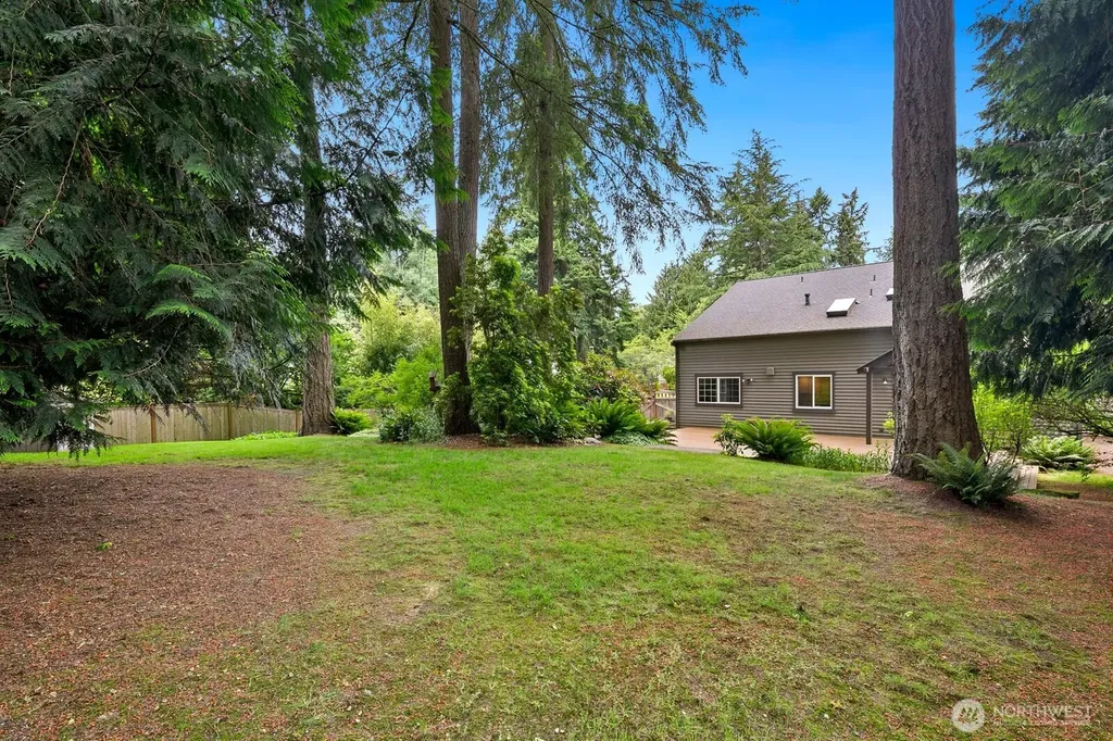 7825 NE 140th Place Kirkland WA 98034
