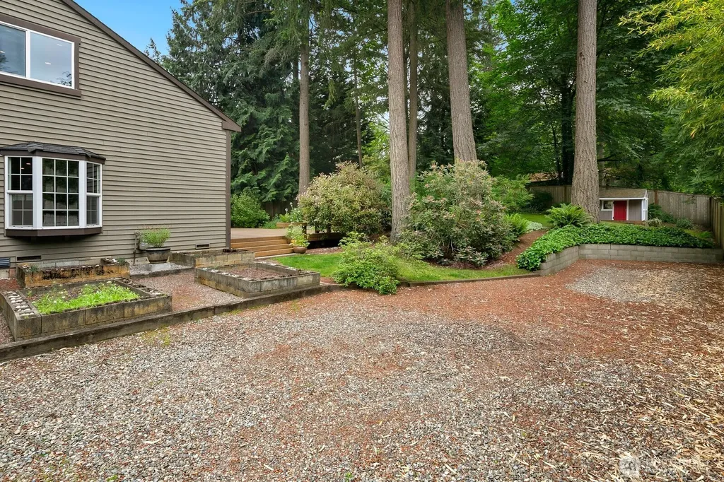 7825 NE 140th Place Kirkland WA 98034