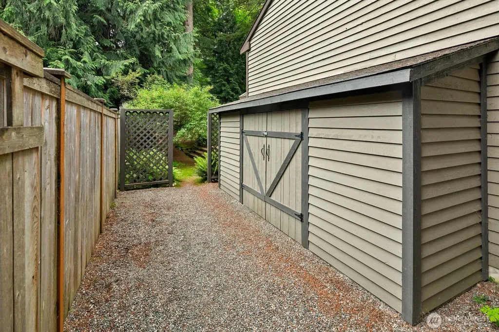 7825 NE 140th Place Kirkland WA 98034