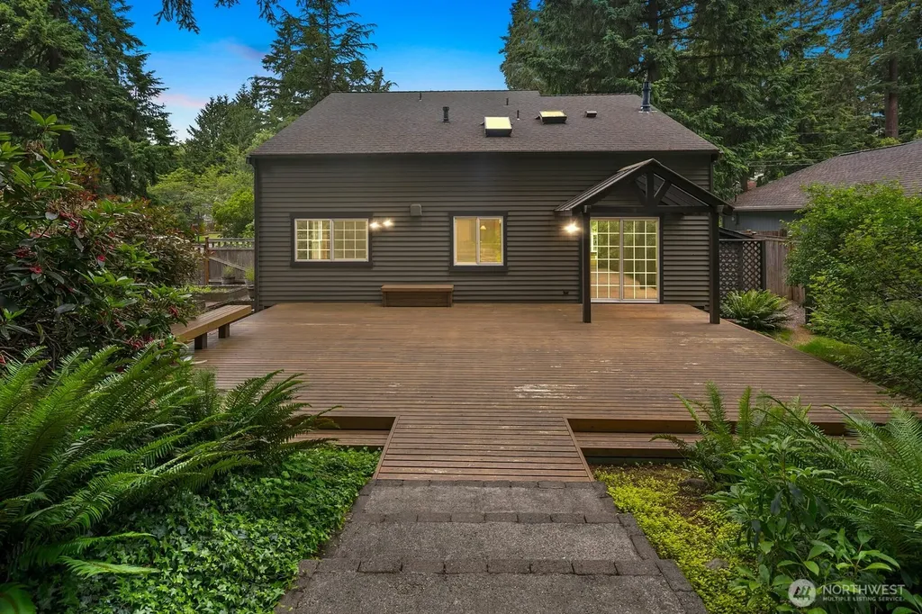 7825 NE 140th Place Kirkland WA 98034