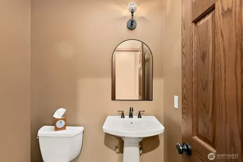 7825 NE 140th Place Kirkland WA 98034