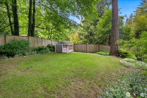 7825 NE 140th Place Kirkland WA 98034