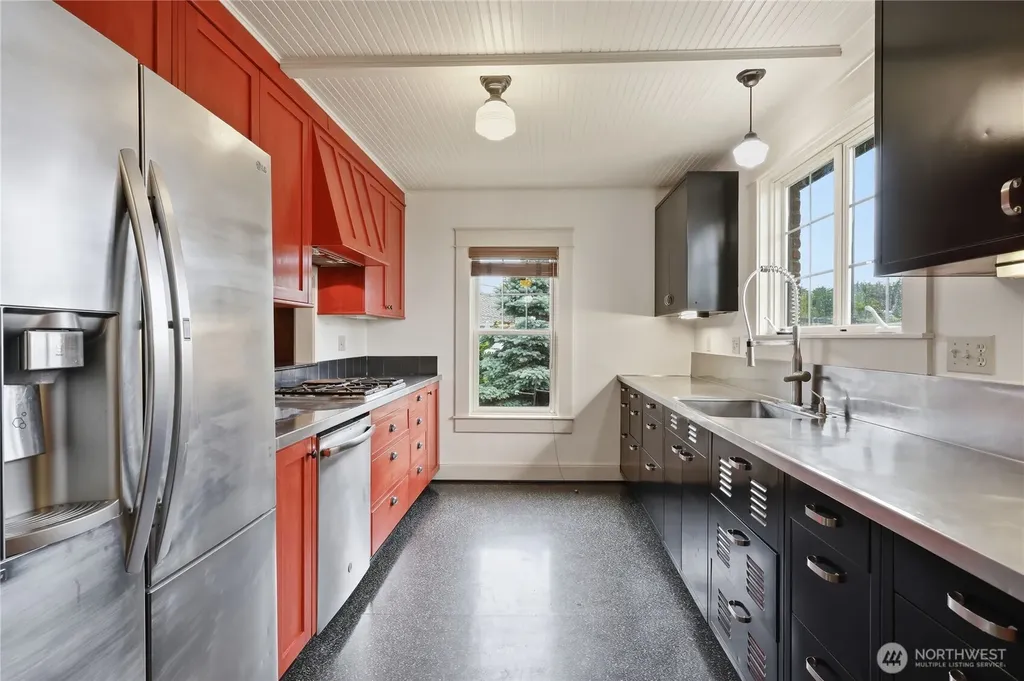 1223 Garfield Port Townsend WA 98368