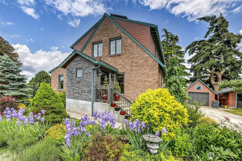 1223 Garfield Port Townsend WA 98368