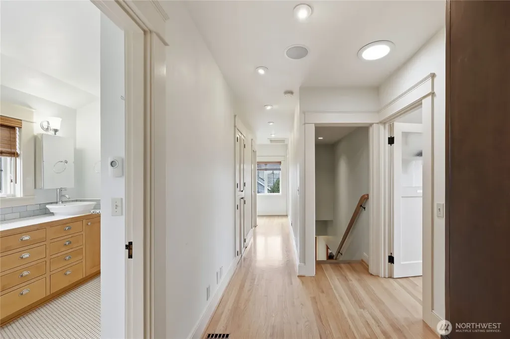 1223 Garfield Port Townsend WA 98368