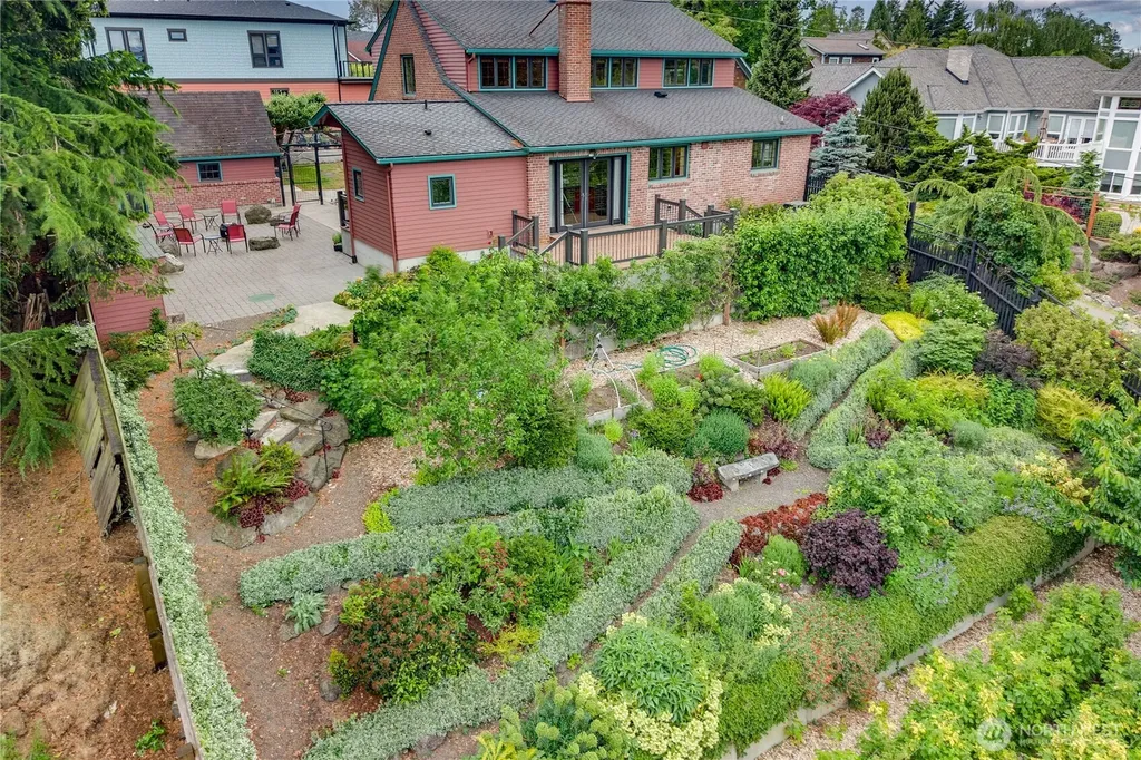 1223 Garfield Port Townsend WA 98368