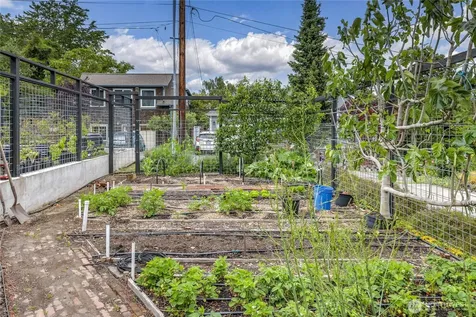 1223 Garfield Port Townsend WA 98368