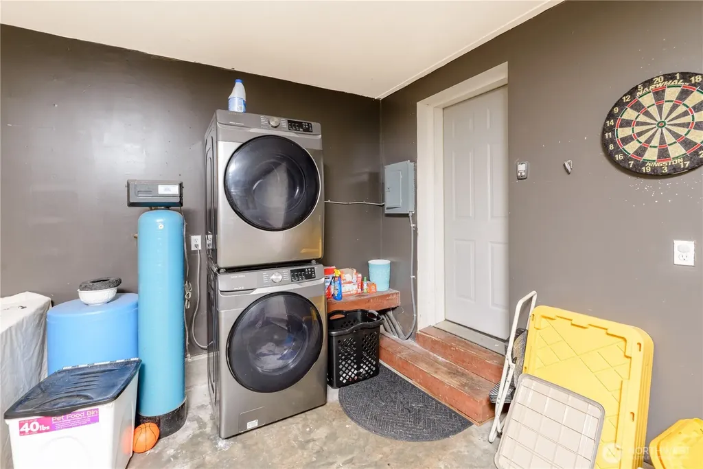 162 J Shea Way Port Angeles WA 98362