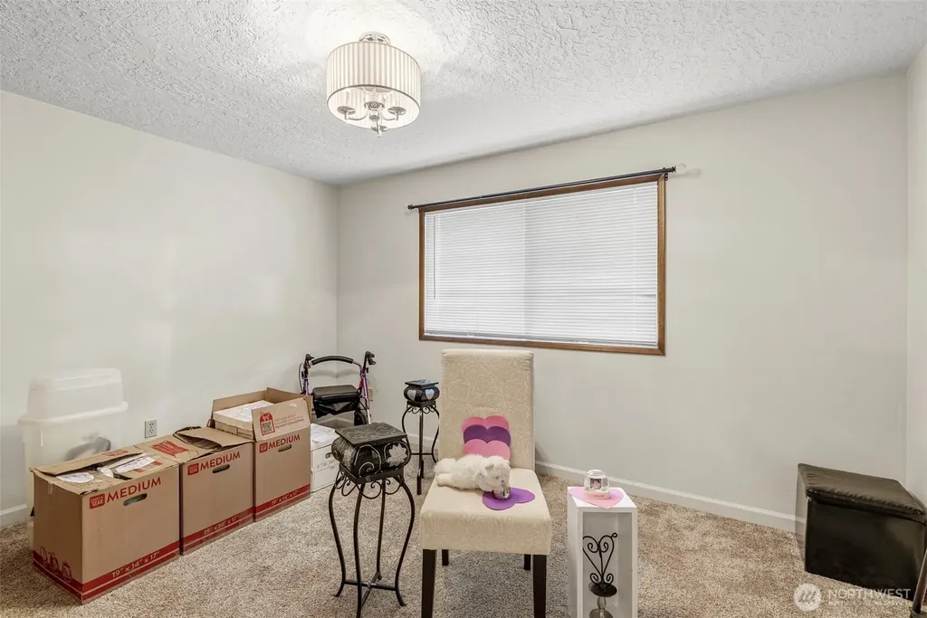 1521 9th Avenue Longview WA 98632