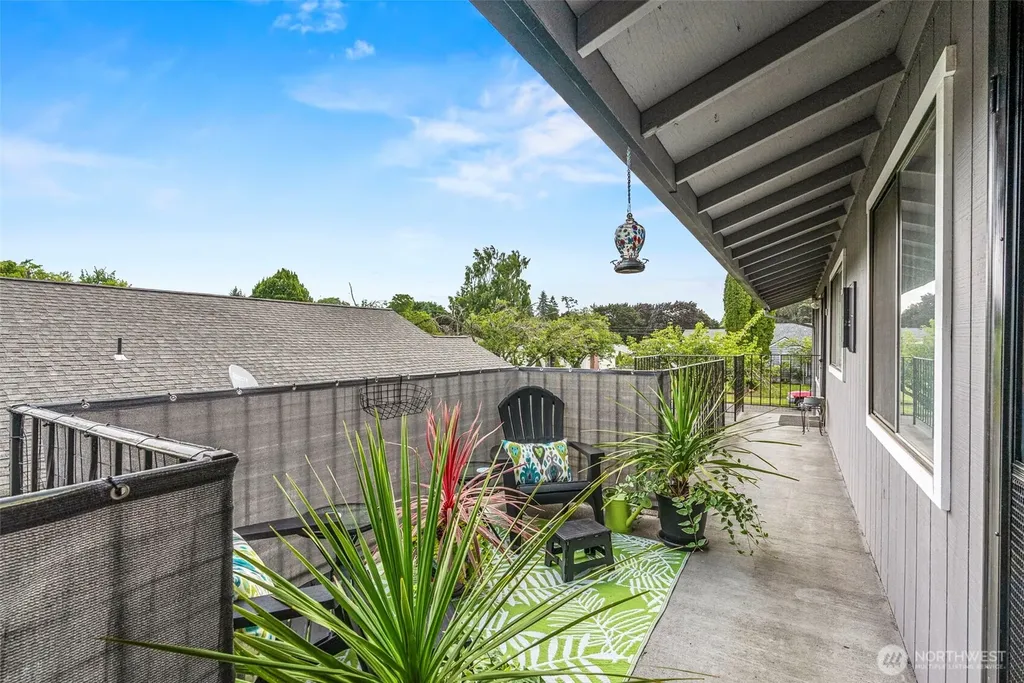 1521 9th Avenue Longview WA 98632