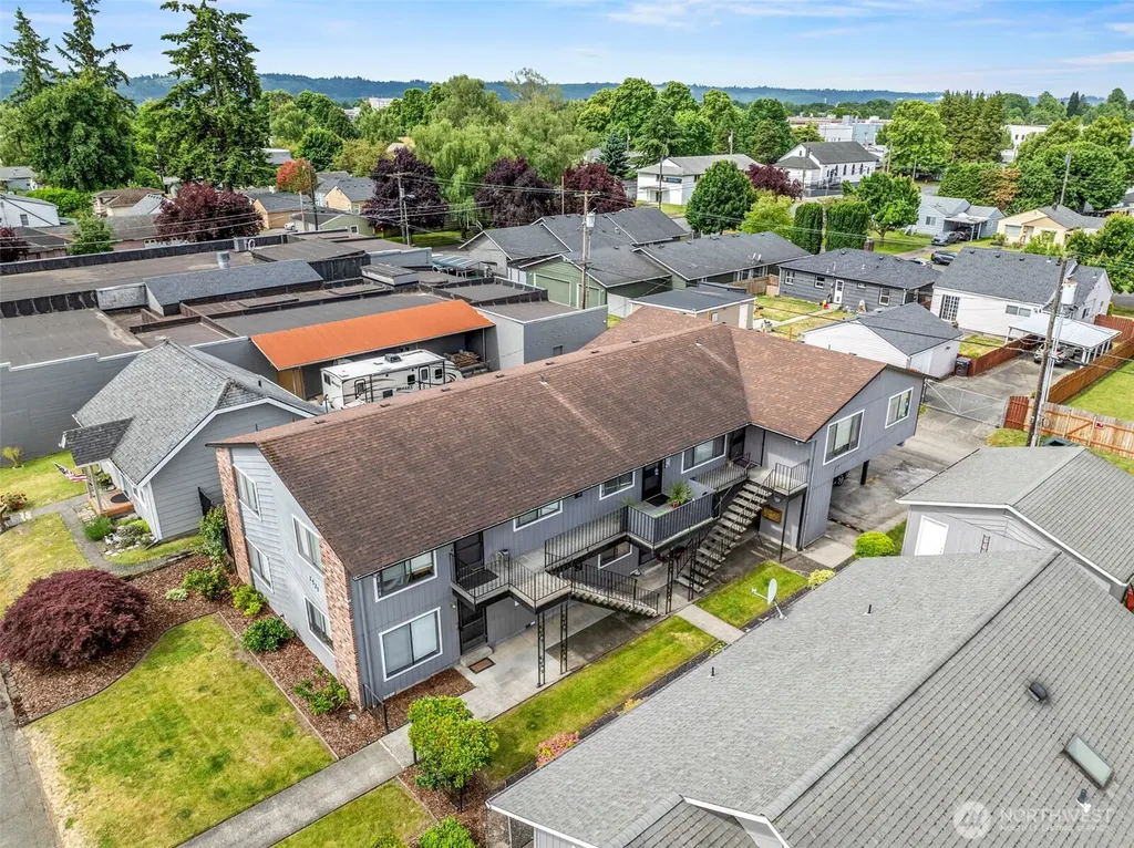 1521 9th Avenue Longview WA 98632