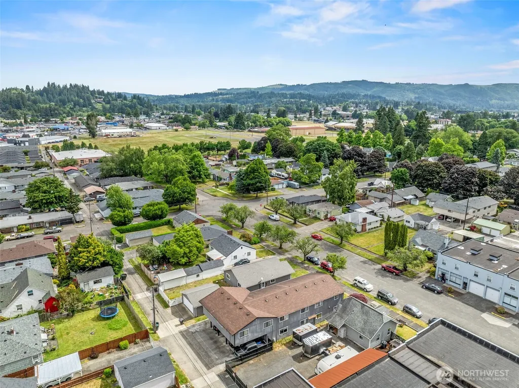1521 9th Avenue Longview WA 98632
