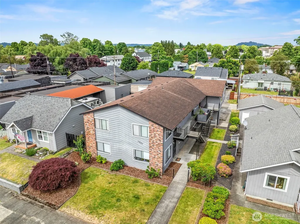 1521 9th Avenue Longview WA 98632