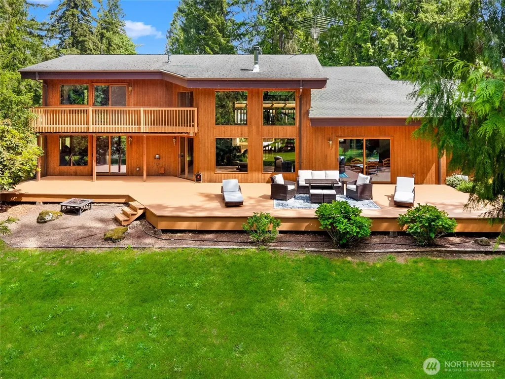 27019 SE 384th Street Enumclaw WA 98022
