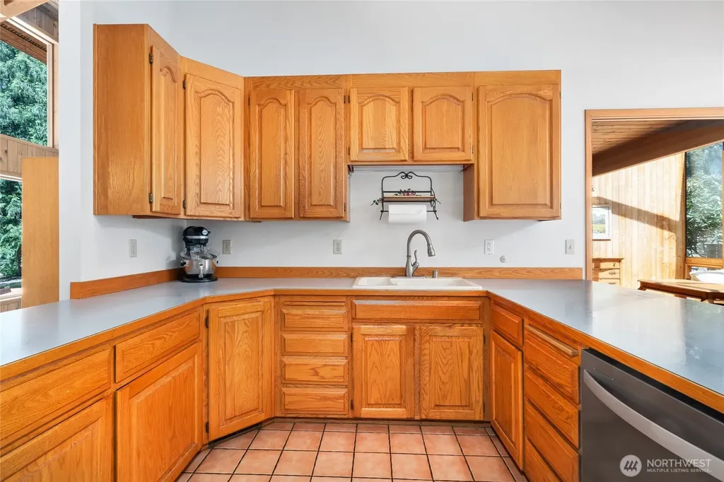 27019 SE 384th Street Enumclaw WA 98022