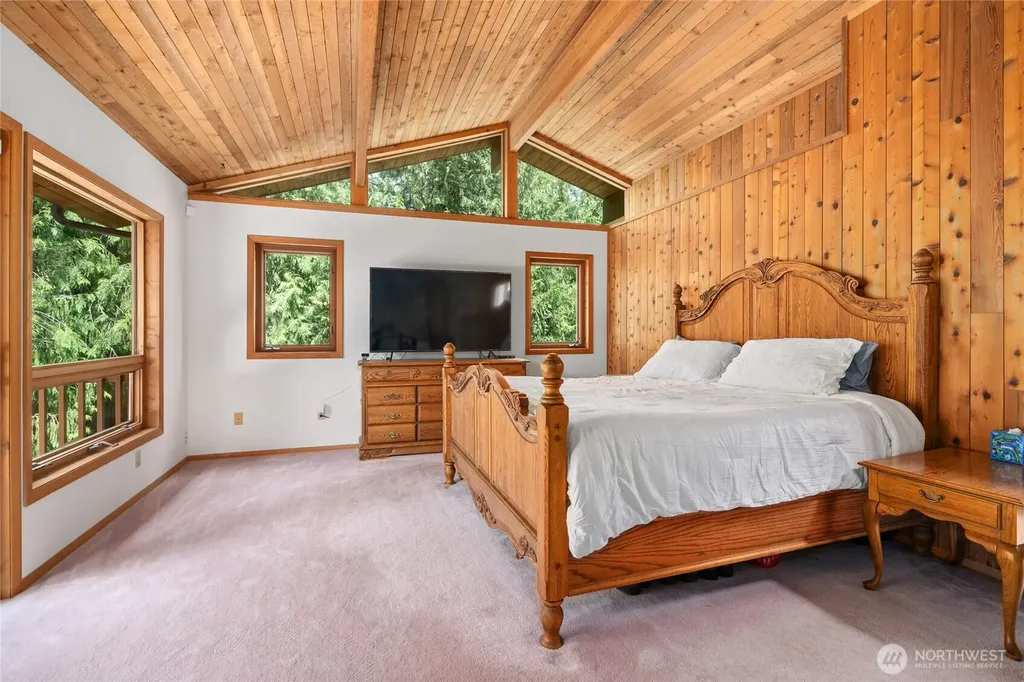 27019 SE 384th Street Enumclaw WA 98022