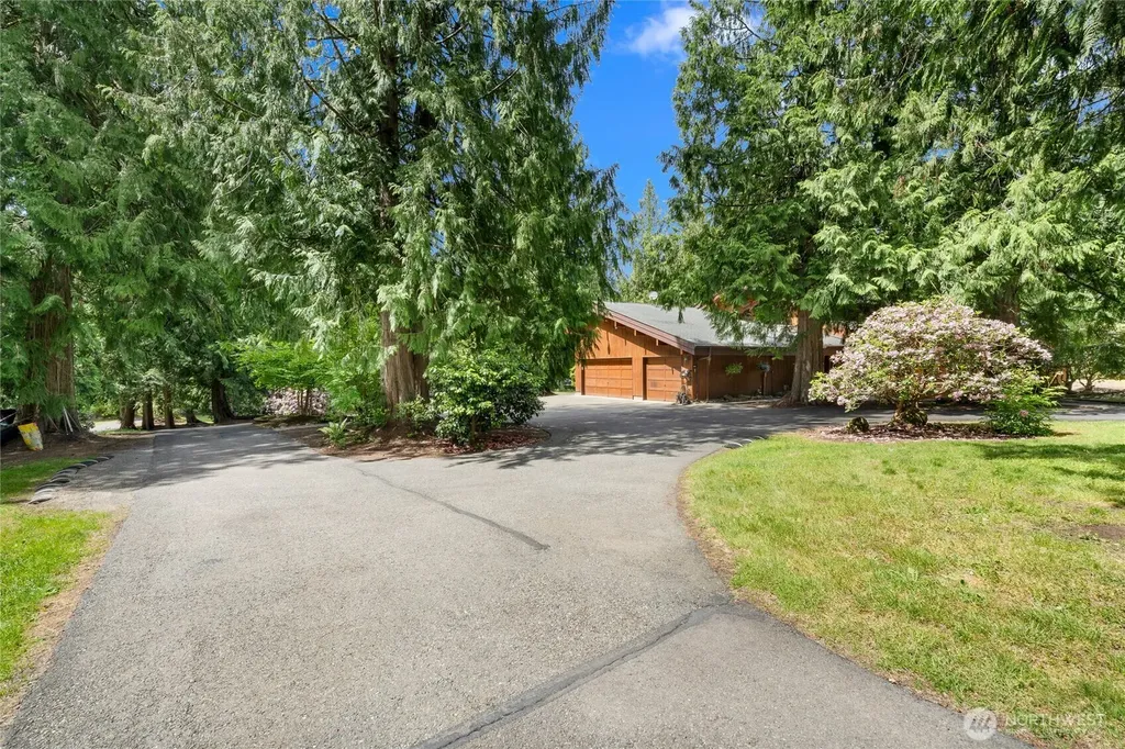 27019 SE 384th Street Enumclaw WA 98022