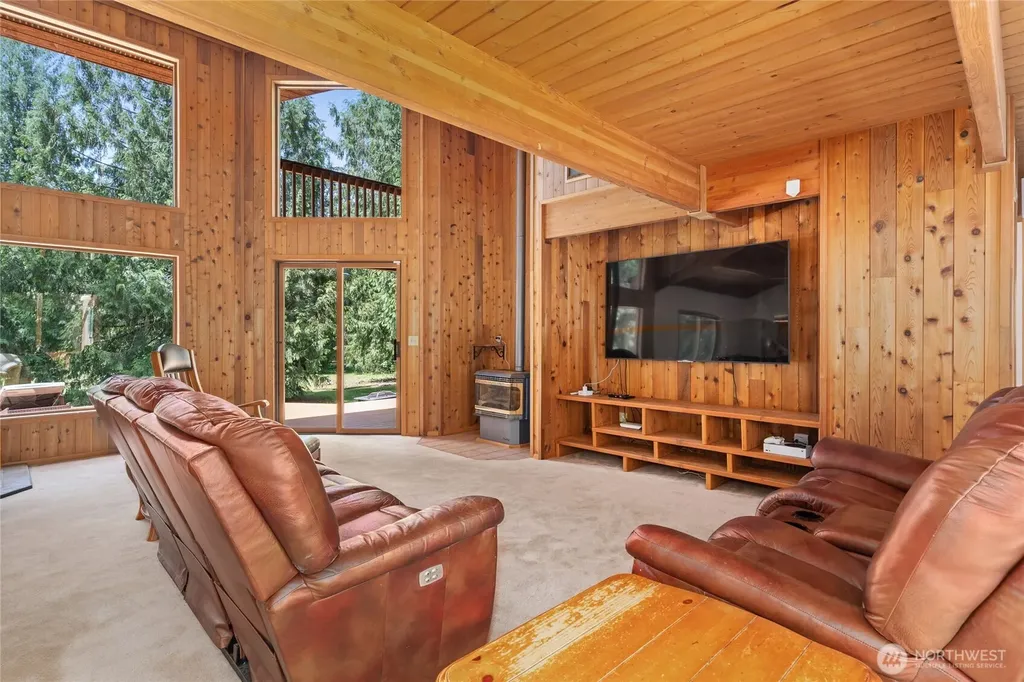 27019 SE 384th Street Enumclaw WA 98022