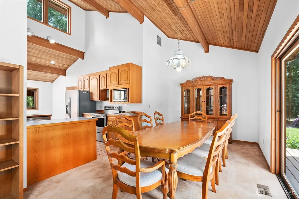 27019 SE 384th Street Enumclaw WA 98022