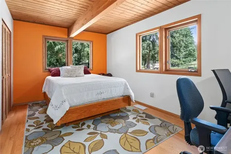 27019 SE 384th Street Enumclaw WA 98022