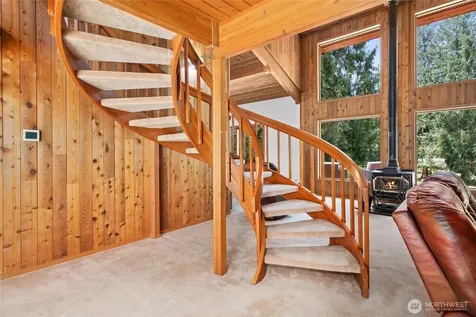 27019 SE 384th Street Enumclaw WA 98022