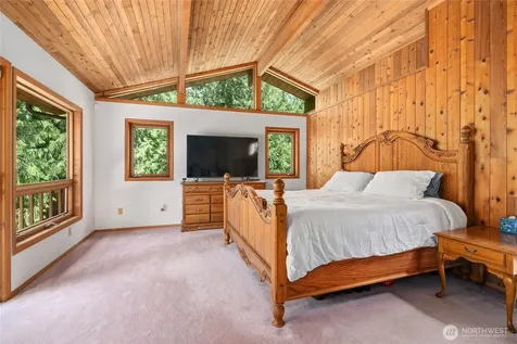 27019 SE 384th Street Enumclaw WA 98022