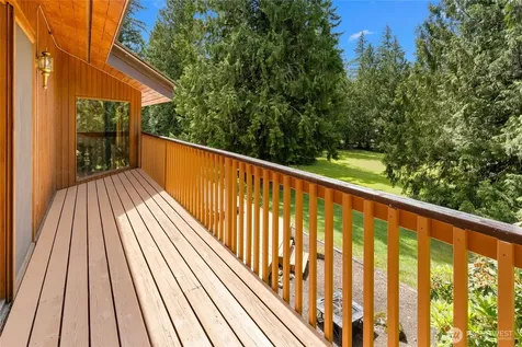 27019 SE 384th Street Enumclaw WA 98022