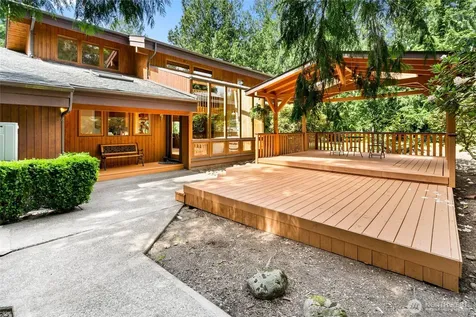 27019 SE 384th Street Enumclaw WA 98022