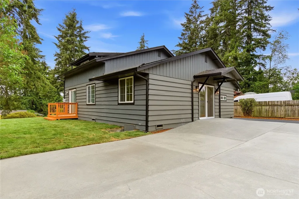 12425 9th Drive SE Everett WA 98208