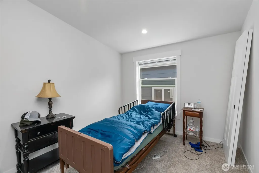 1019 Stanford Drive Cosmopolis WA 98537