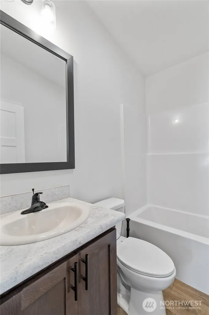1019 Stanford Drive Cosmopolis WA 98537