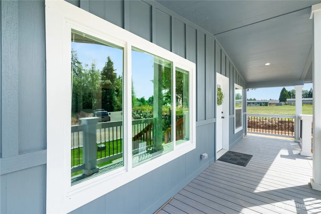 1019 Stanford Drive Cosmopolis WA 98537
