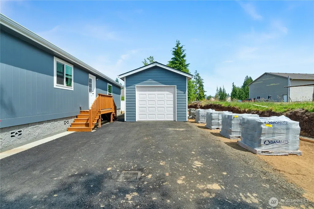1019 Stanford Drive Cosmopolis WA 98537