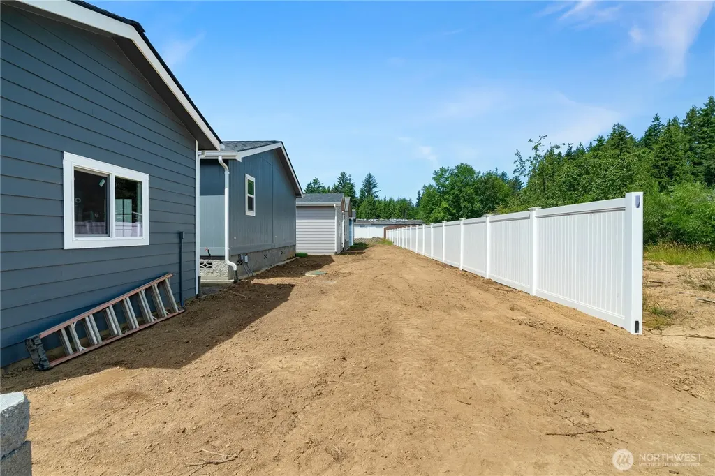 1019 Stanford Drive Cosmopolis WA 98537