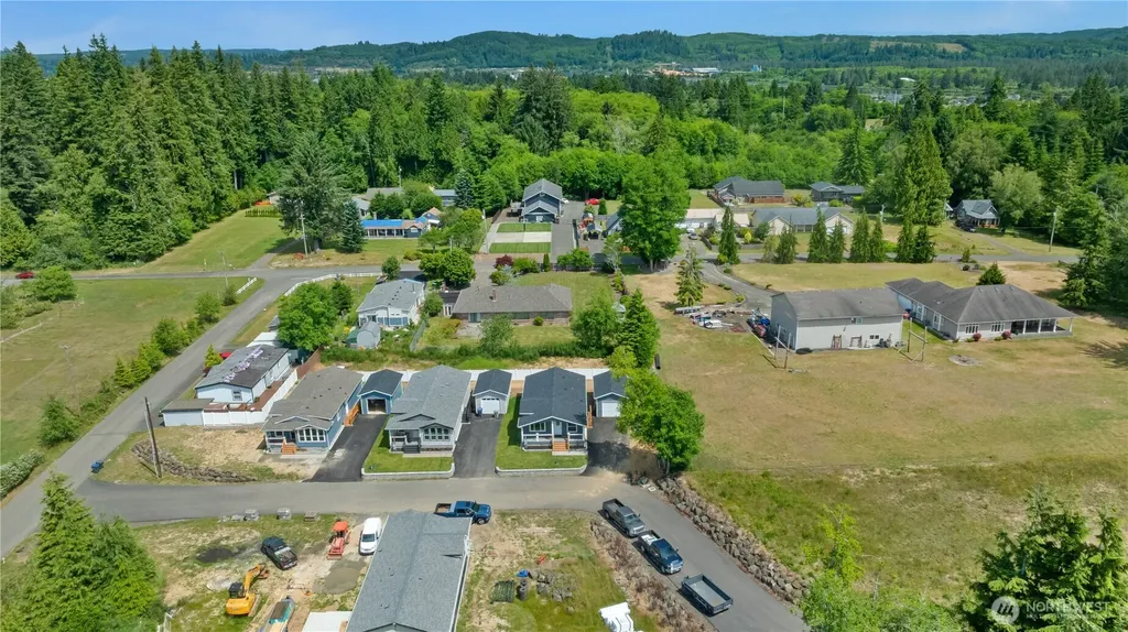 1019 Stanford Drive Cosmopolis WA 98537